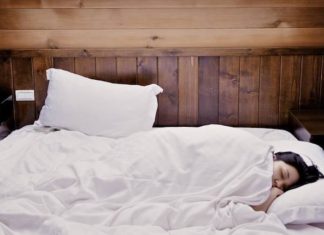 6 Beauty Hacks You Can Do While You Sleep