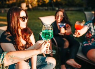 I’d Rather be Drunk and Hungry than Fat and Sober: How to Booze it Up Lowcal Style