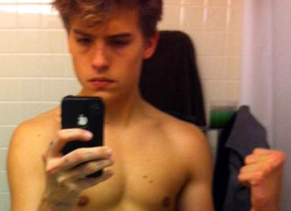 Sexting Done Right: 8 Rules for the Sexter in You