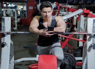 Just Let Me Sweat: The 7 People That We Love To Hate At The Gym