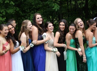 From 4 Years To Forever: Why Your High School Crew Is Irreplaceable