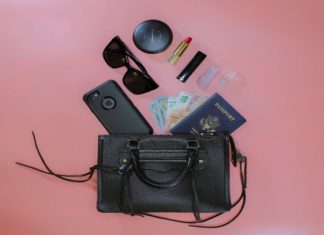 Your Personal Survival Kit: 10 Things Your Bag Must Have