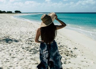 8 Secrets That Happy People Live By