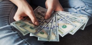 6 Easy Ways To Save $500 A Month Without Changing Your Lifestyle