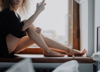 Why You Don’t Need To Be Jealous Of The Girls Your Boyfriend Is Friends With