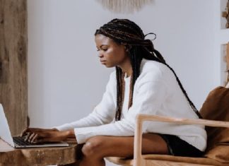 Seek Friends, Not Followers: Why You Need To Unfriend The Toxic People On Your Newsfeed