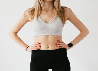 5 Sneaky Ways You Can Wear Workout Clothes To Any Occasion