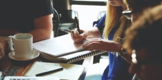 8 Hacks For Memorizing Everything You Need At Crunch Time