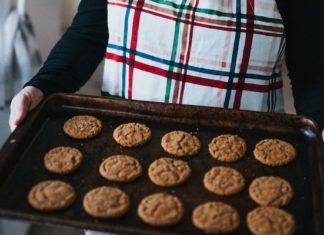 7 Snacks Every Broke College Kid Eats After Midnight