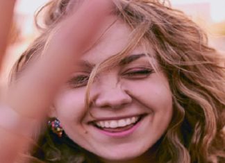 How To Keep A Positive Attitude In A Negative World