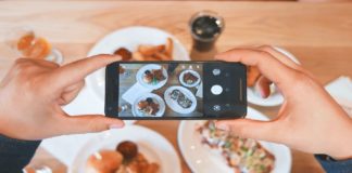 5 Ways To Overcome Jealousy When It Comes To Social Media