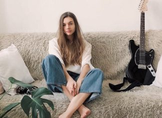 8 Excuses Girls Use When They’re Just Not That Into You