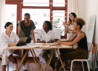 The 6 Phases Of Becoming Friends With Your Co-Workers