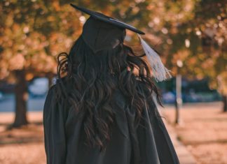 10 Ways College Girls Are Just Like Guys