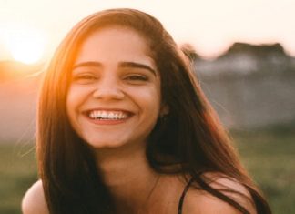 10 Things You Should Know About The Perpetually Single Girl