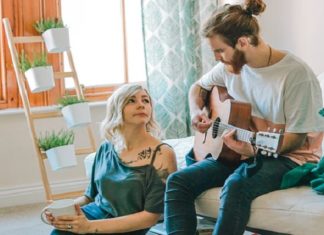 9 Things He Needs To Do To Completely Woo You