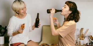 10 Drunk Thoughts You Have While You’re Day Drinking