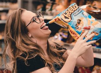 The 4 Stages Of Grocery Shopping In Your 20s