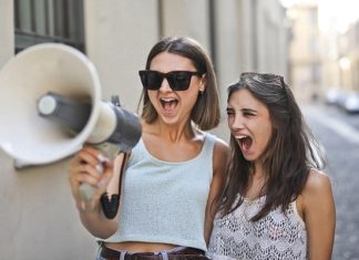 5 Times You Should Always Tell Your BFF The Cold, Hard Truth