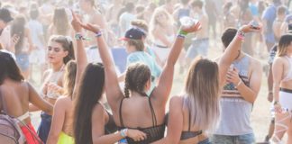 5 Stages Of A Girl’s Night Out That You Know Too Well