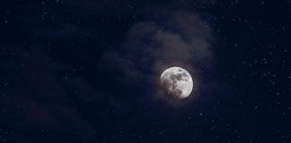 Take A Minute Every Night To Stop And Look At The Moon