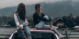 What It Means If Your Friends Don’t Ask How You’re Doing