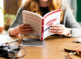 6 Authors Every Woman Should Read That Will Change Your Life