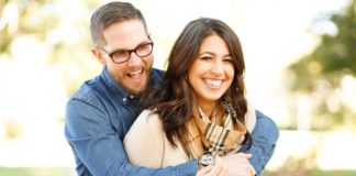 6 Warning Signs That Your Relationship Is Doomed