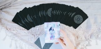 A Tarot Guide For The Absolute Newbie
