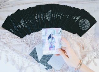 A Tarot Guide For The Absolute Newbie