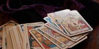Your How-To On Using Tarot To Guide You Towards Success