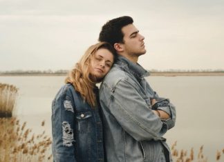 When You Are Torn Between Your Boyfriend And Best Guy Friend