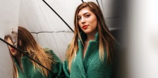 5 Ways To Get A Girl’s Attention Without Sending A Dick Pic