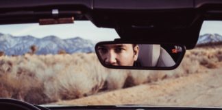 7 Surefire Signs That You’re Dating A Manipulative Man