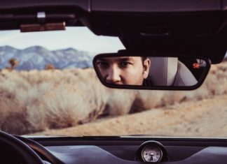 7 Surefire Signs That You’re Dating A Manipulative Man