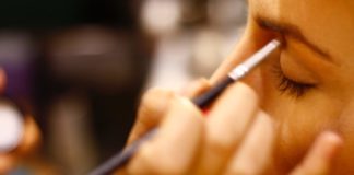 The Secret To Making Your Eyeshadow Long Lasting