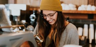Why You Should Think Twice About Getting Personal In The Workplace