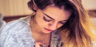 What You Need To Know About The ‘Emotionally Broken’ Girl