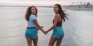 The 7 Hardest Things About Having A Long Distance Friendship