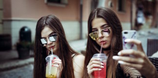 The 5 Lies You Need To Stop Sharing On Facebook