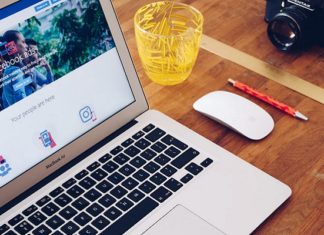 Why You Should Avoid Connecting With Your Family On Social Media