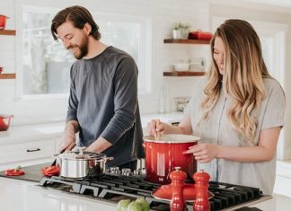 5 Tips To Make Moving In Together Less Stressful & More Enjoyable