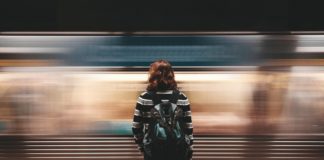 10 Annoying Types Of People You Encounter On Your Daily Commute