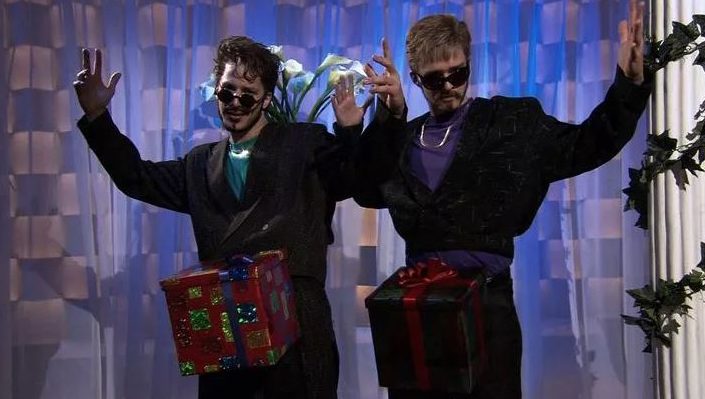8 Hilarious 'SNL' Christmas Skits You Have To Watch