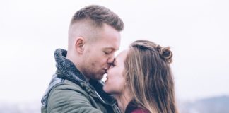 How To Plan The Most Romantic Winter Picnic