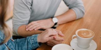 6 Ways To Spot If They Haven’t Moved On From Their Ex Yet