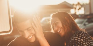 10 Tinder Bios That Will Make You Glad You’re Not Single