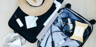 5 Gadgets Every Solo Female Traveler Should Invest In