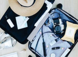 5 Gadgets Every Solo Female Traveler Should Invest In