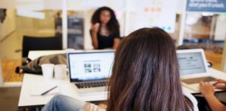 5 Things You Should Consider When Choosing Your First Job